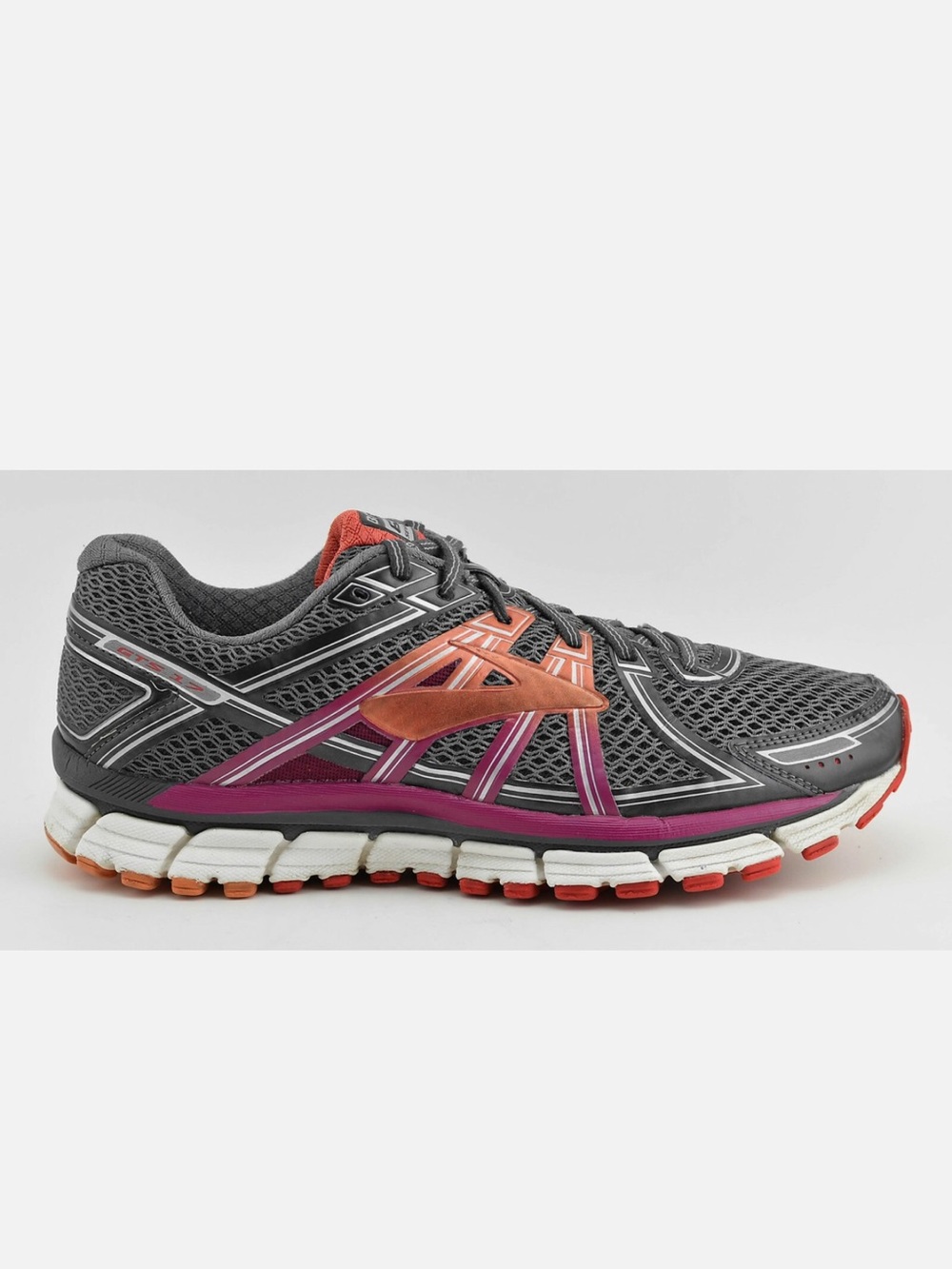 Brooks Woman Black and Pink Running Shoes GTS 17. SIZE 9